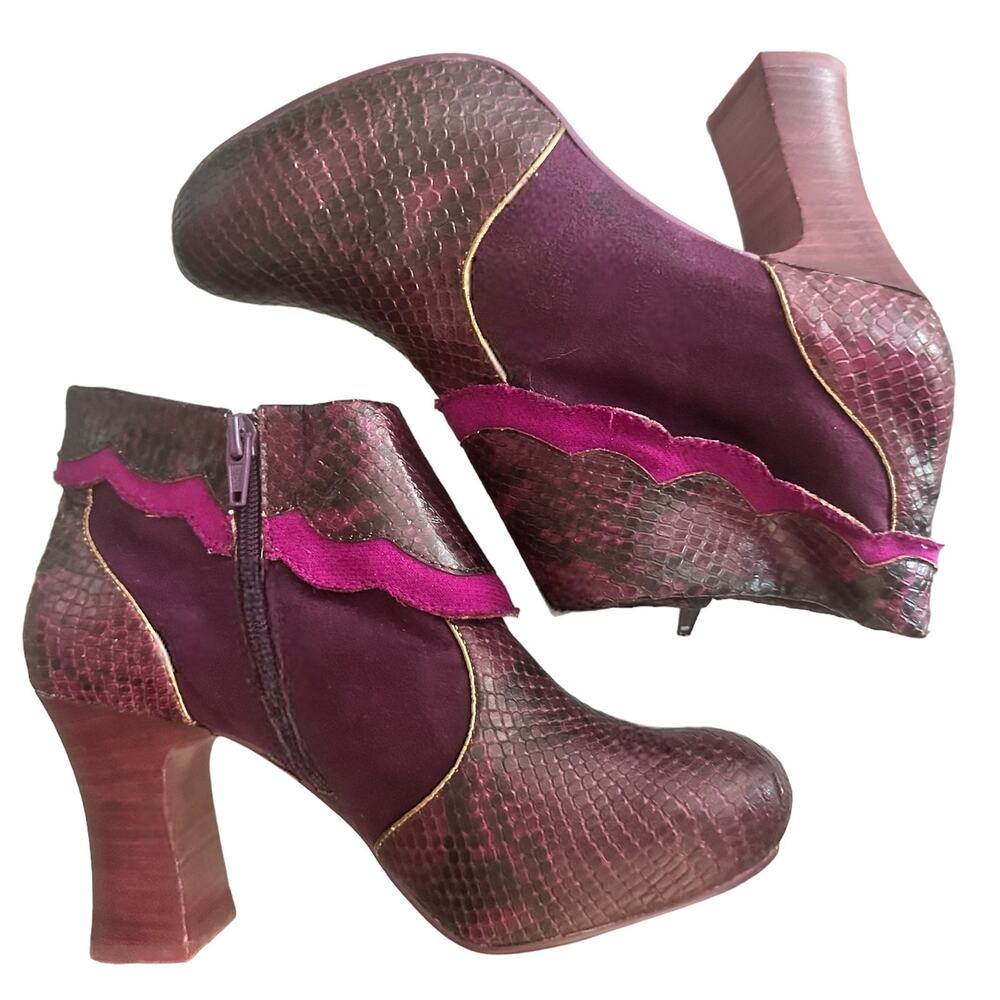Vintage Ankle Booties Suede Leather Purple Snakeskin Boots Womens Size 6.5